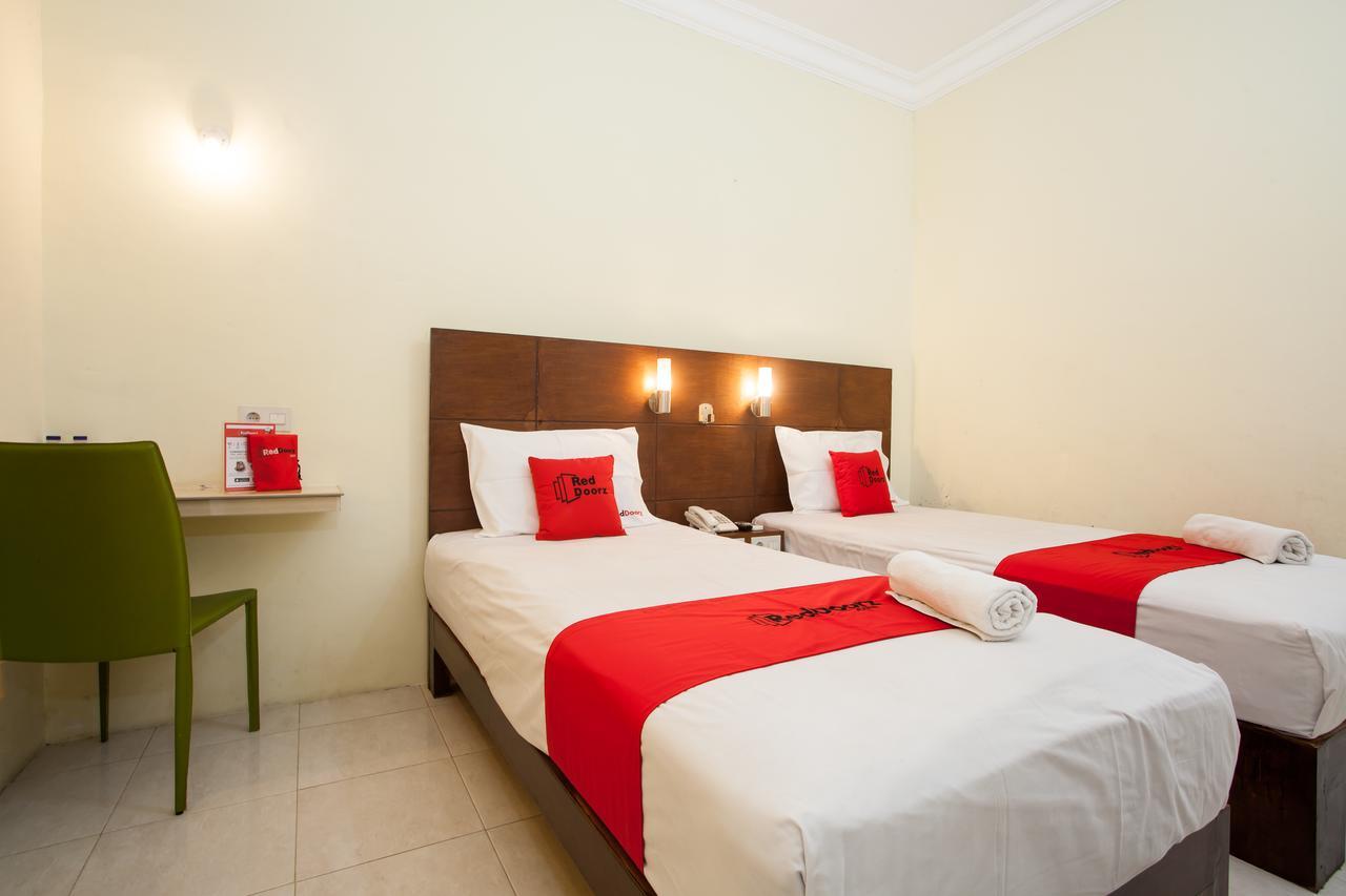 Reddoorz Near Marvel City Mall Wonotjolo Εξωτερικό φωτογραφία